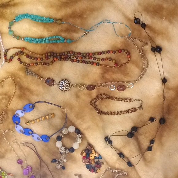 Huge lot of 31 pieces of costume jewelry - Picture 4 of 8